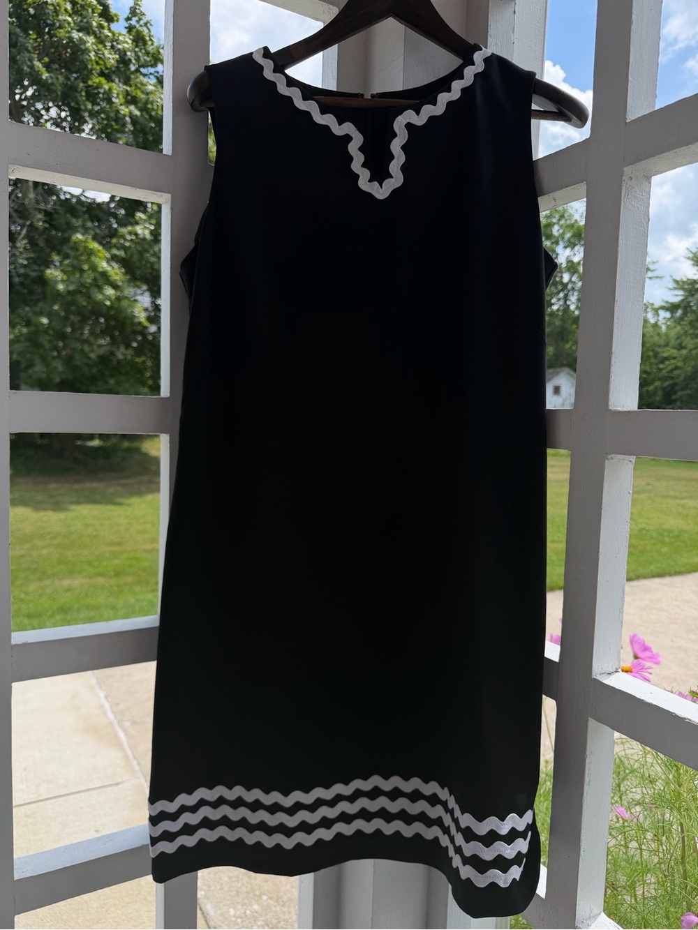 Talbots 16P Sleeveless Shift Dress with White Rickrack Trim